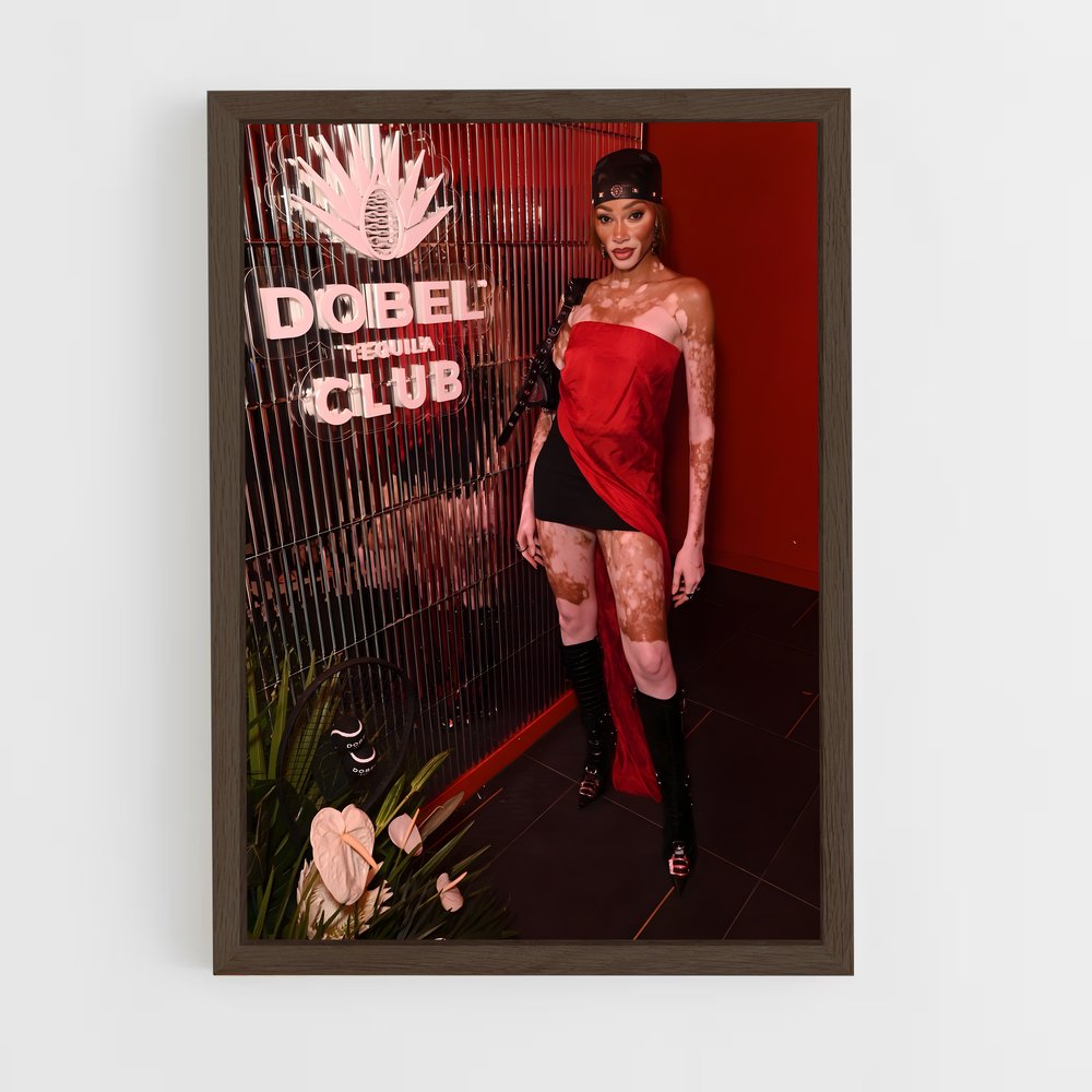 ap-winnie harlow-4 cadre Bois foncé