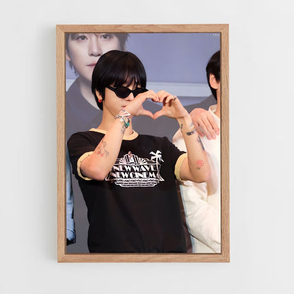 ap-yesung-5 cadre Bois clair