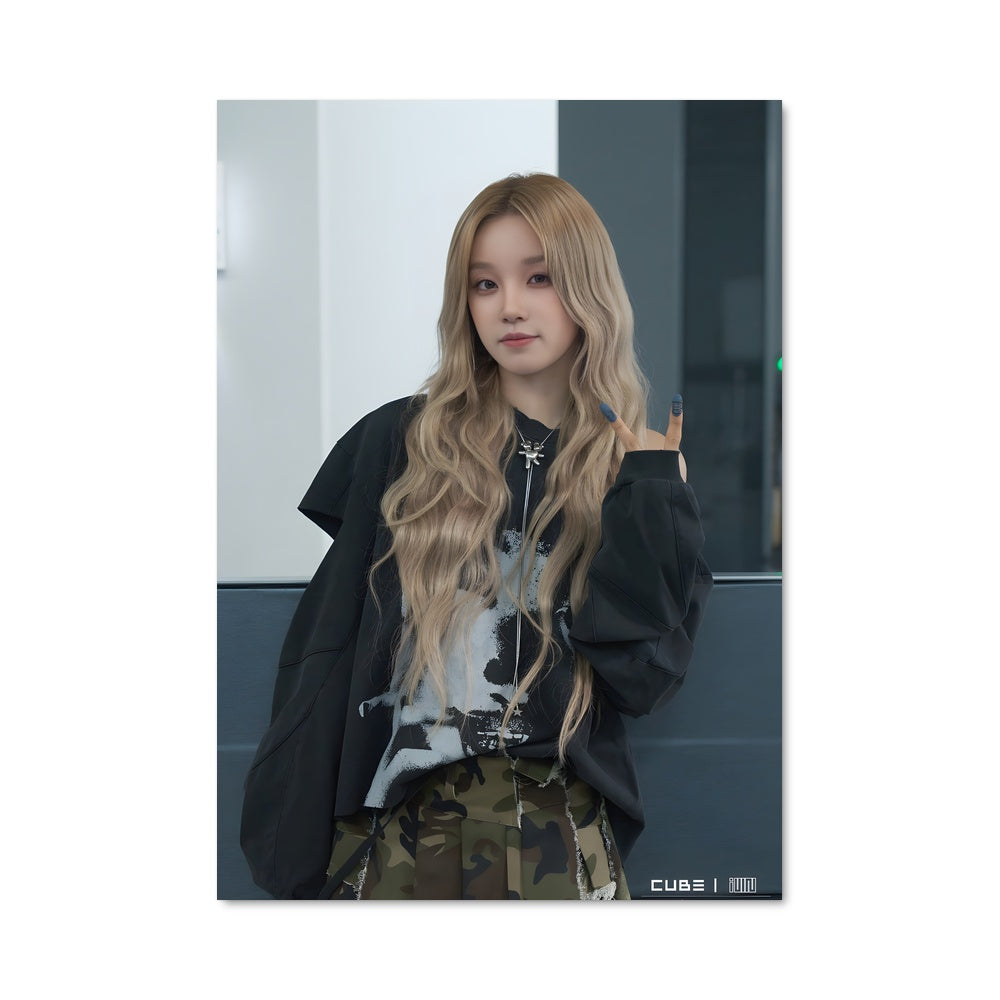 Poster Yuqi 48408