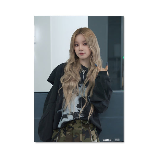Poster Yuqi 48408