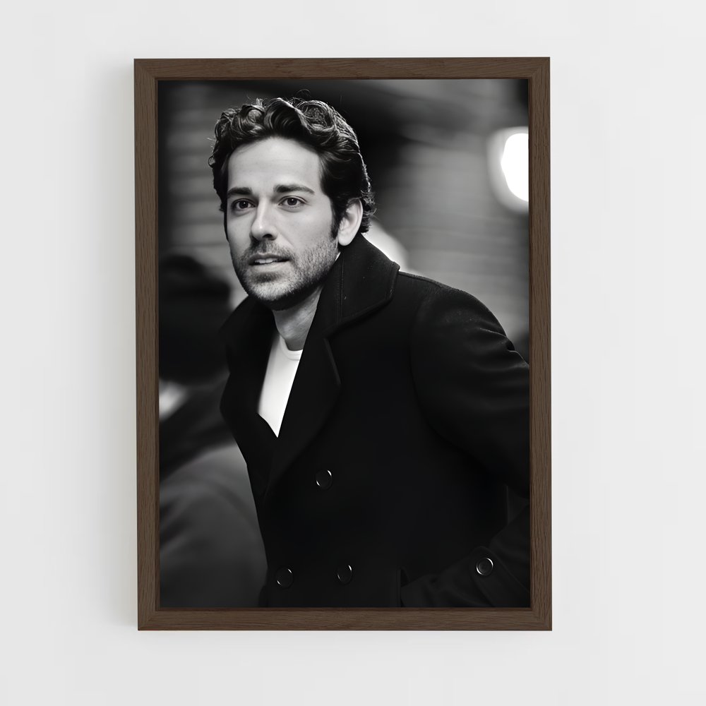ap-zachary levi-2 cadre Bois foncé