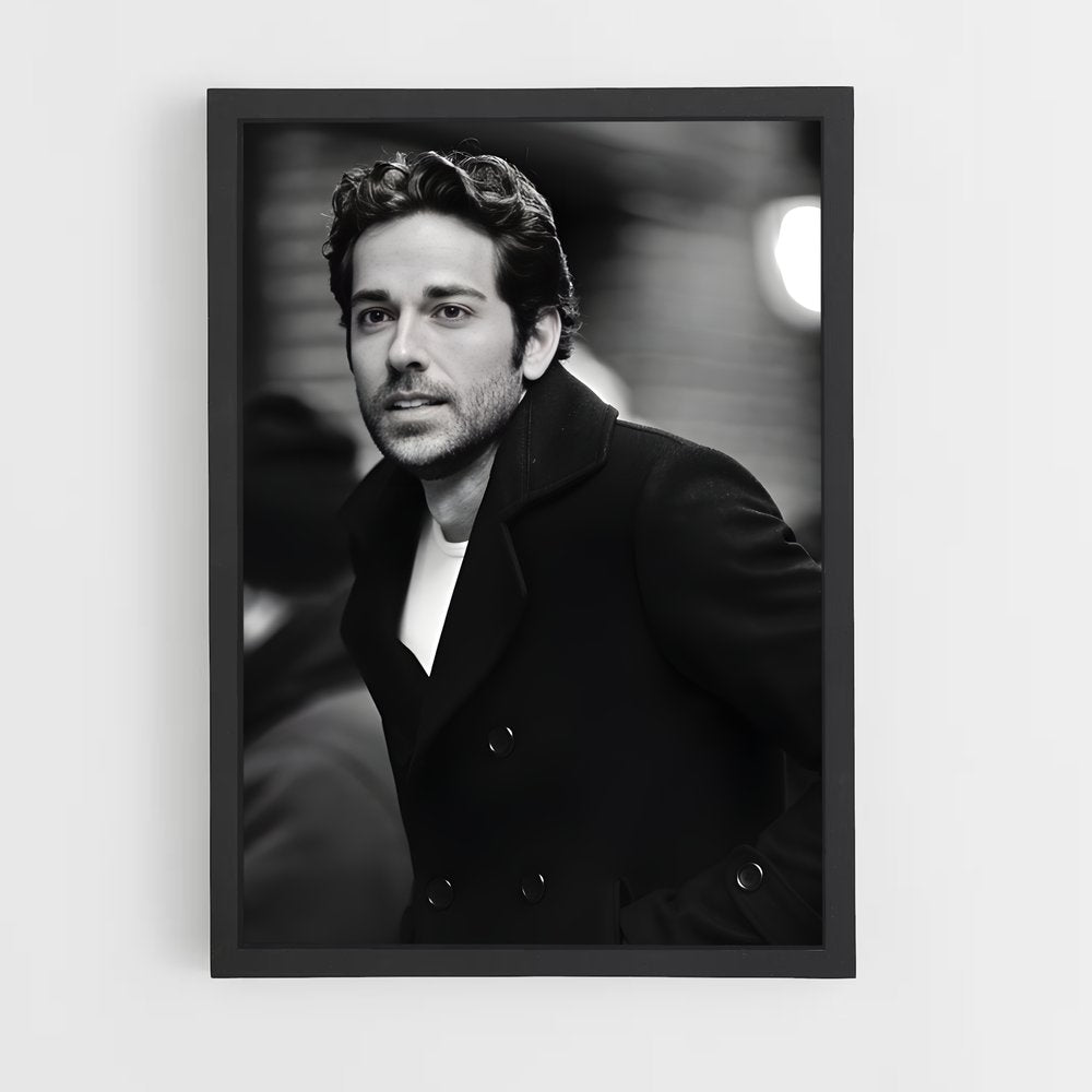 ap-zachary levi-2 cadre Noir