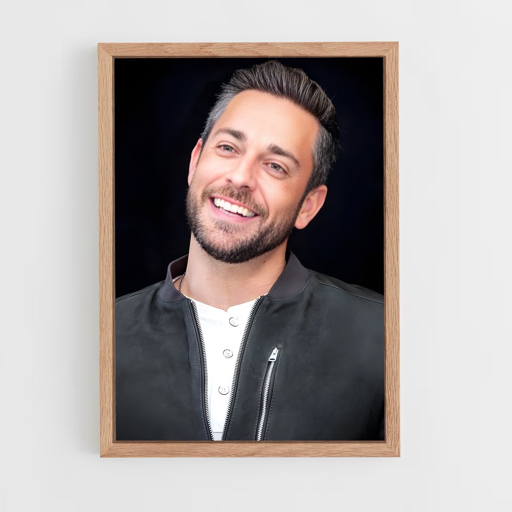 ap-zachary levi-3 cadre Bois clair