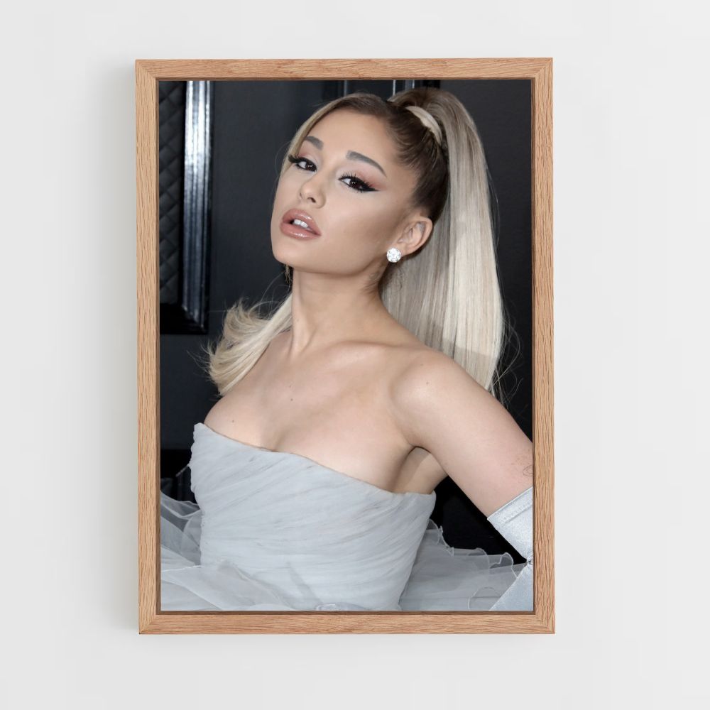 Poster Ariana Grande Tendance